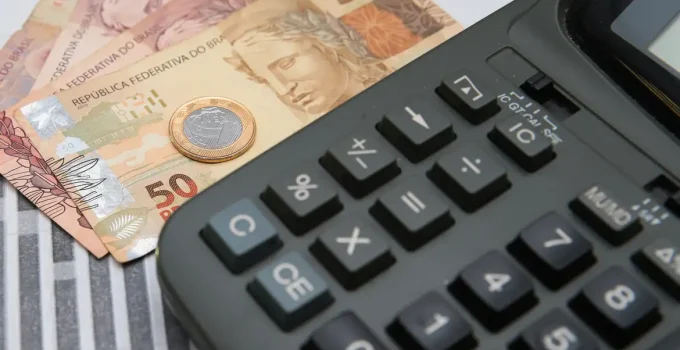 Caixa libera novo lote de dinheiro esquecido do antigo PIS/Pasep: Veja quem tem direito e como sacar valores de até R$ 2,9 mil
