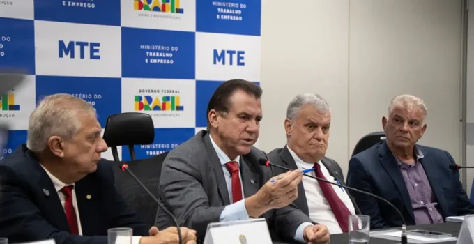 Taxistas Pedem Crédito ao Governo: Linha Especial para Renovação de Frota Via FAT é Discutida com Ministro Luiz Marinho