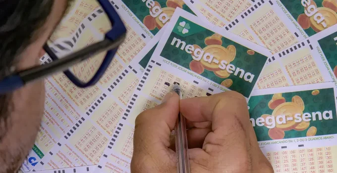Mega-Sena R$ 130 Milhões: Sorteio Nesta Quinta-feira Pode Mudar Sua Vida; Apostas Até 20h30