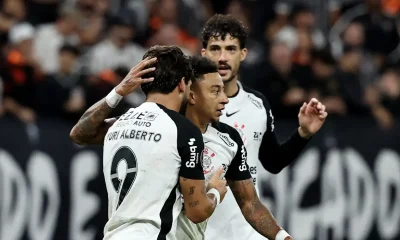 Corinthians Implacável: Vitória Sobre Peñarol Mantém 100% na Libertadores; Fluminense se Complica em La Paz