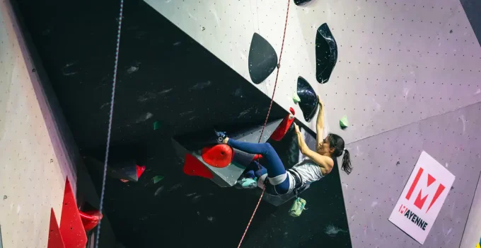 Brasileira Marina Dias Conquista Ouro na Copa do Mundo de Paraescalada nos EUA Pela Terceira Vez, Mirando Paris 2024