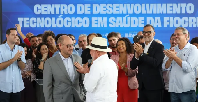 Lula cobra governador do RJ a prender milicianos e ladrões, prometendo apoio federal para combater o crime organizado no estado