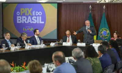 Brasil Busca Novos Parceiros Comerciais para Mitigar Impactos de Taxações dos EUA, Diz Lula