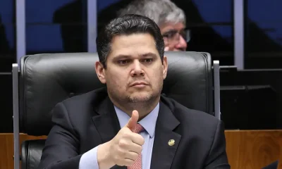 Alcolumbre quer "melhorar" PEC da 6x1 no Senado e adia votação; oposição critica redução da jornada