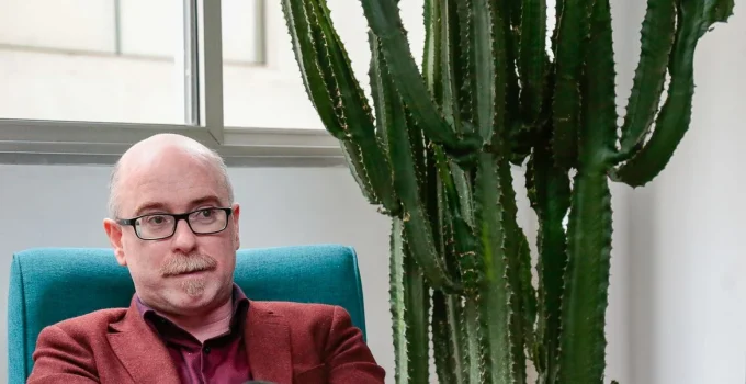 Vladimir Safatle: Filósofo Alerta Que Pensadores Não Podem Temer Nomear Fascismo, Que É Escolha Racional e Não Apenas Ódio