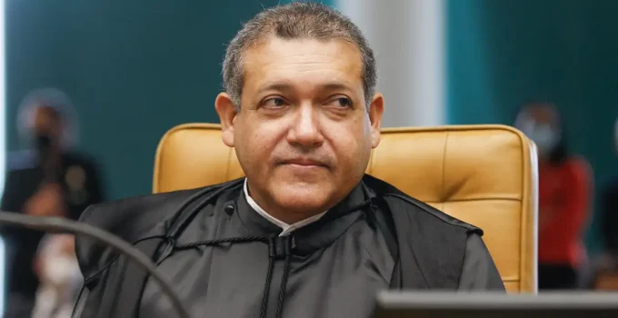 Fachin nega suspeição de Kassio Nunes para julgar CPI do Banco Master, senadores contestam decisão