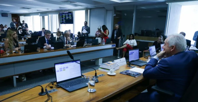 Fim da Escala 6x1 no Senado: Senadores Discutem Cronograma da PEC que Promete Mais Descanso e Menos Horas de Trabalho
