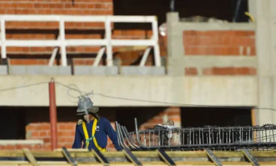 Construção Civil: 2,5 Milhões de Empregos Gerados, Mas Salário Médio Apenas 2,1 Mínimos em 2024