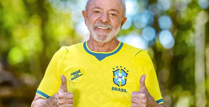 Lula pede à Seleção Brasileira "jogar com a alma" na Copa do Mundo e Ancelotti é o conselheiro especial do presidente