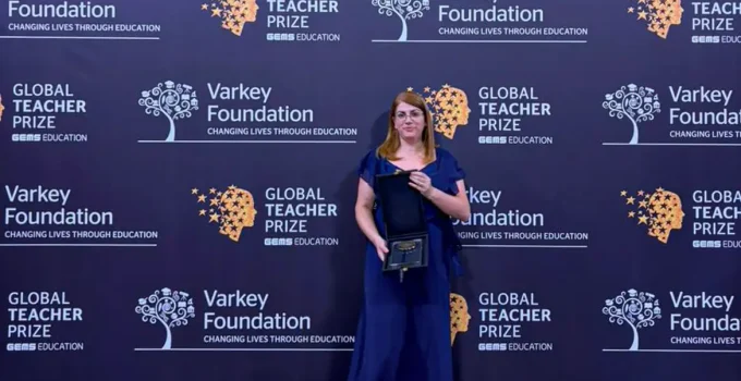 Professora Premiada Transforma Sucata em Robôs e Revoluciona Educação em São Paulo, Impactando Milhões de Alunos
