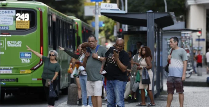 Lula Sanciona Marco Legal do Transporte Público: Nova Lei Busca Diversificar Financiamento e Melhorar Qualidade com Possível Tarifa Zero