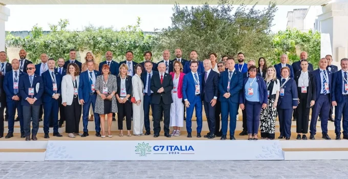 Lula no G7: Presidente Brasileiro Cobra Ação Urgente dos Países Ricos Contra Crescente Desigualdade Global e Críticas Guerras