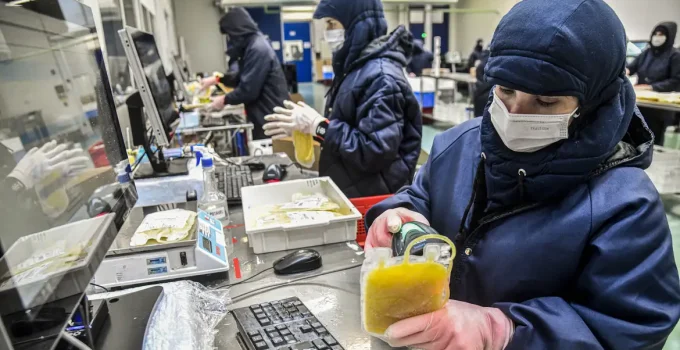 Câmara aprova dispensa de licitação para medicamentos da Hemobrás, impulsionando produção nacional e economia para o SUS
