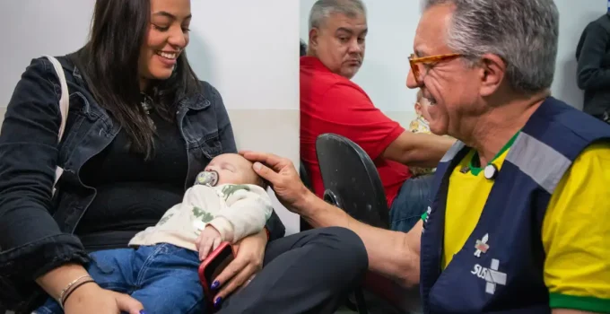 Vacina Pneumo 20 Chega ao SUS para Crianças: Proteção Ampliada Contra Meningite e Pneumonia em Massa