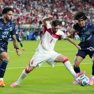 Gol relâmpago e expulsão: Paraguai vence Turquia por 1 a 0 e a elimina da Copa do Mundo 2026