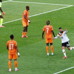 Alemanha empolga e vira sobre Costa do Marfim em Toronto, garantindo vaga inédita nas oitavas de final da Copa 2026