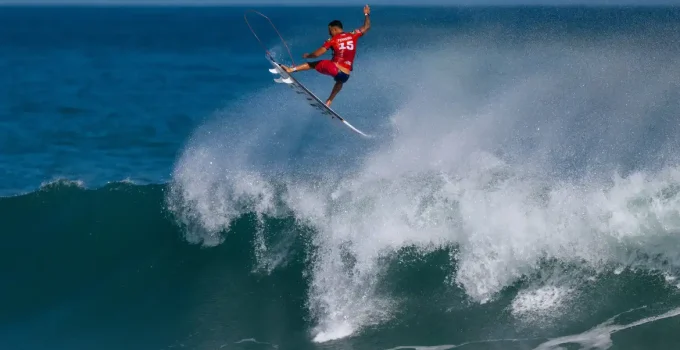 Saquarema: 4 surfistas brasileiros seguem na briga pelo título da etapa brasileira da WSL, Ítalo Ferreira pode perder liderança