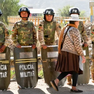 Bolívia: Estado de Exceção e Acordo com Sindicato Diminuem Bloqueios Históricos em Protestos Contra Governo Paz