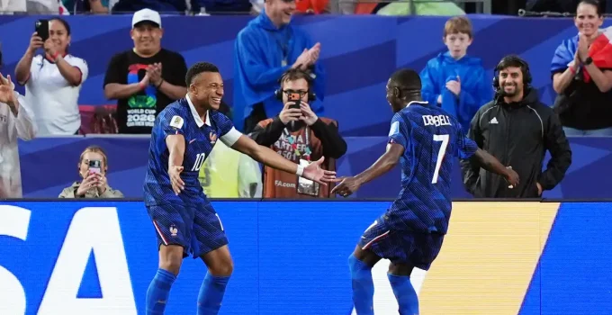 França de Mbappé vence Iraque por 3 a 0 em jogo paralisado por tempestade na Copa do Mundo de 2026
