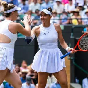 Luisa Stefani faz história em Wimbledon: Brasileira avança à inédita final de duplas femininas e mira título inédito para o Brasil