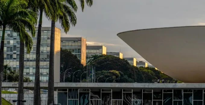 Congresso em Fim de Ano: PEC 6x1 e PL da Misoginia Travados Antes do Recesso, MP do Frete em Risco