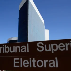 TSE propõe selo "Acurácia Eleitoral" para institutos de pesquisa, mas ABEP alerta: "Confundir ciência com bola de cristal"