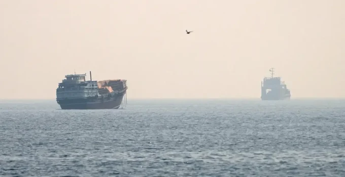 Trump Desiste de Taxar Navios no Estreito de Ormuz e Busca Acordos Comerciais com Países do Golfo