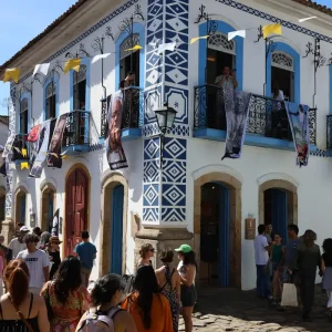 Rádio MEC na FLIP 2023: Cobertura Especial Traz Orides Fontela e Debates Literários para o Brasil
