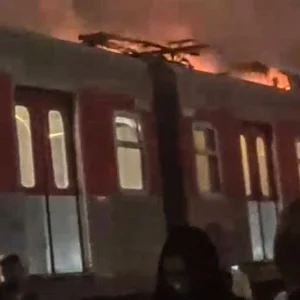 Falha de Energia e Incêndio Causam Caos em 3 Linhas de Trem da CPTM em SP: Passageiros em Trilhos e Rodízio Suspenso
