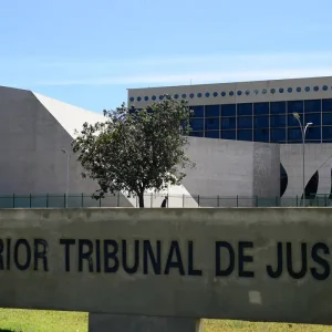 STJ Libera Cobrança de Dívidas do Grupo Manguinhos: R$ Bilhões em Jogo e Futuro da Refinaria em Xeque Após Decisão Histórica