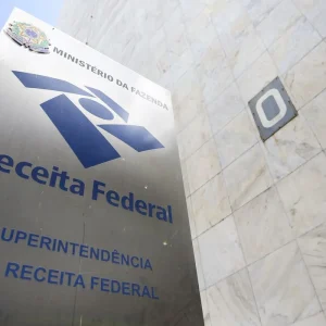 Receita Federal Prevê R$ 17,2 Bilhões com IR sobre Dividendos em 2024, Valor Abaixo do Esperado