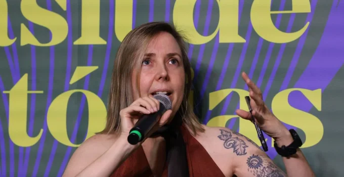 Poetas Brasileiras Invisibilizadas: Coletânea Revela Vozes Femininas de Quatro Séculos na Flip