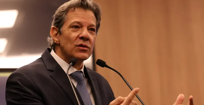 PT lança Haddad para Governador de SP em 2026: Ex-ministro busca revanche contra Tarcísio de Freitas em eleição estratégica