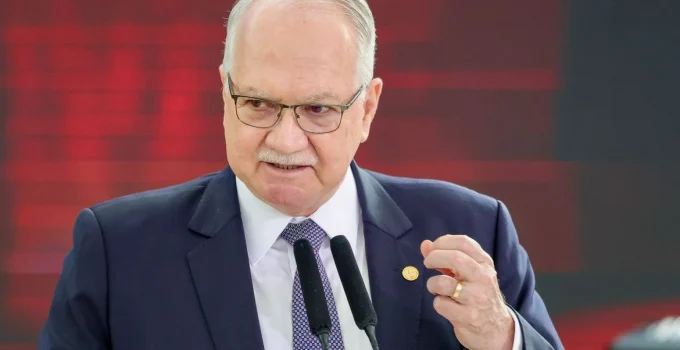 Fachin Repudia Fala de Milei Contra Moraes e Garante Autonomia do STF: "Referência Desrespeitosa"