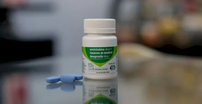 PrEP contra HIV: Conhecimento Alto, Uso Baixo em Usuários do Grindr no Brasil Revela Lacuna Crítica de Acesso