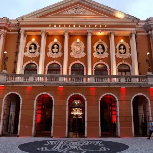 Unesco Declara Teatros da Amazônia Patrimônio Mundial: Theatro da Paz e Teatro Amazonas Ganham Reconhecimento Histórico