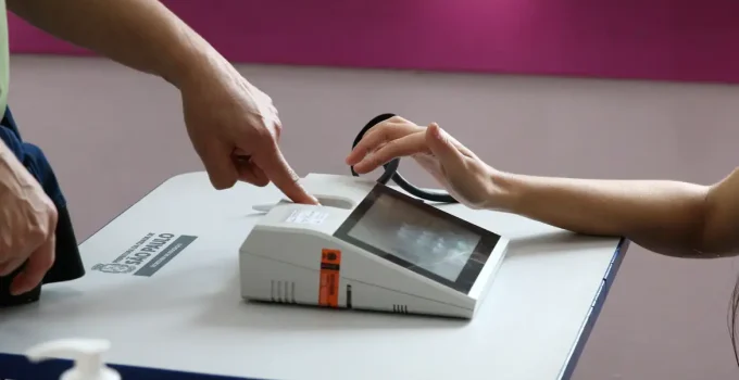 Biometria nas Eleições 2024: Saiba Como Funcionará o Voto e Se Você Precisa Fazer o Cadastro