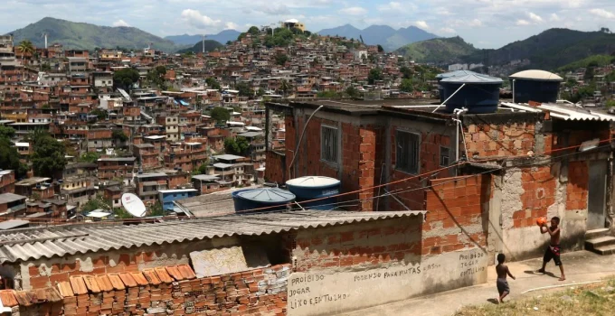 Atlas Revela: Gênero, Raça e Família Moldam Destino Social no Brasil, Mobilidade Social Baixa Persiste
