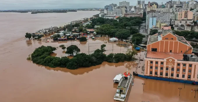 Rio Guaíba no limite: Porto Alegre em alerta máximo com risco iminente de inundação nas próximas horas