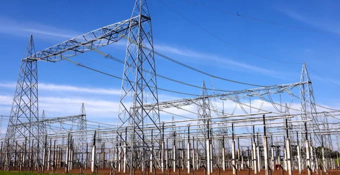 Bandeira Tarifária Amarela em Agosto: Contas de Luz Mantêm Acréscimo de R$ 1,88 por 100 kWh Devido ao Período Seco