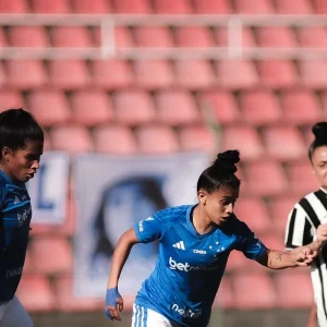 Marília brilha com hat-trick e garante goleada do Cruzeiro sobre o Botafogo no Brasileirão Feminino