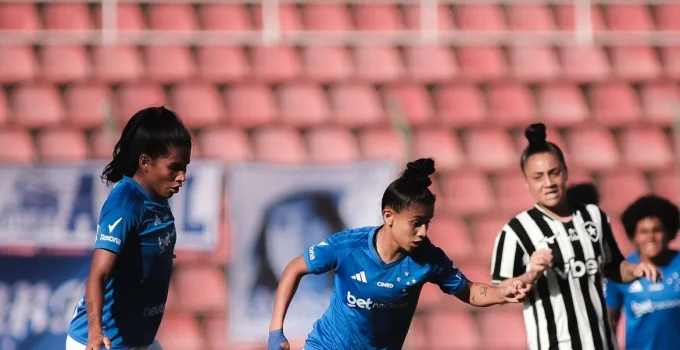 Marília brilha com hat-trick e garante goleada do Cruzeiro sobre o Botafogo no Brasileirão Feminino