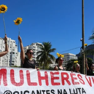 PL da Misoginia: Mulheres Tomam as Ruas em Protesto Nacional Pressionando Câmara dos Deputados por Votação Urgente