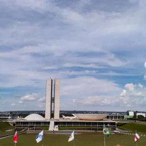 Congresso Nacional Retoma Atividades Pós-Recesso Sem Previsão de Plenário; Foco em 2026 e Pautas Trava