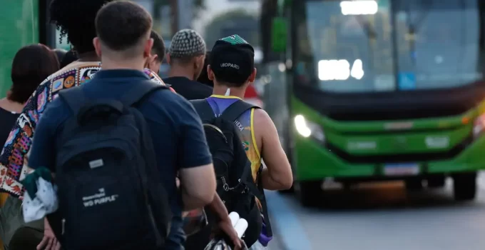 Serviços no Brasil Atingem Novo Recorde em Janeiro com Crescimento de 0,3%, Impulsionando a Economia Pós-Pandemia