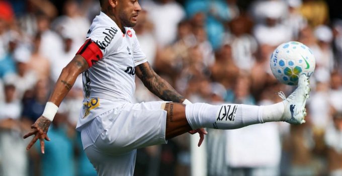 Neymar tem atuação discreta em último teste antes da convocação da Copa, Santos empata com Corinthians