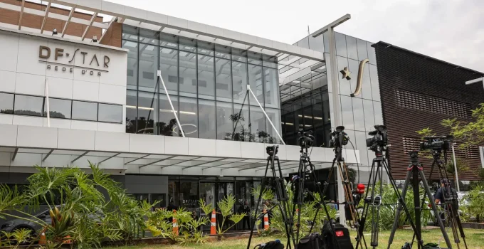 Ataques a Jornalistas Perto de Bolsonaro Geram Repúdio de Entidades de Imprensa; Abraji Cobra Proteção