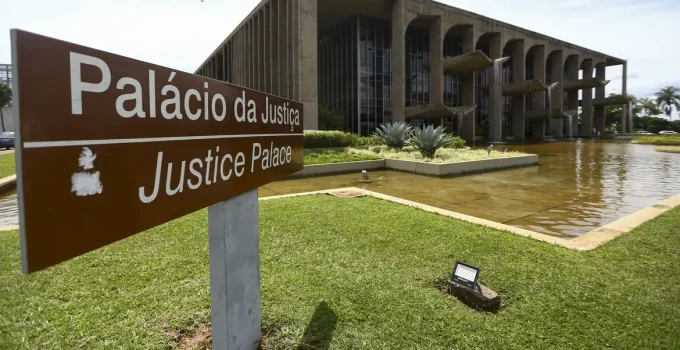 CNU: 712 aprovados para Analista Técnico de Justiça e Defesa convocados para investigação social; veja prazos e documentos