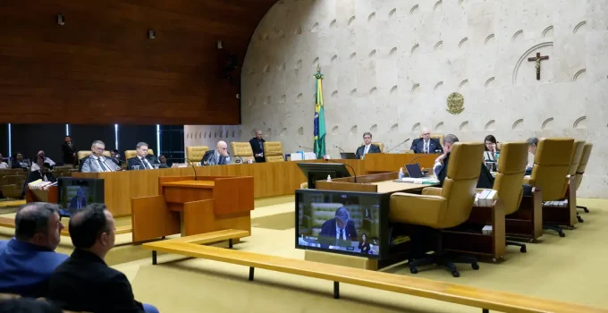 STF julgará presencialmente prorrogação da CPMI do INSS: decisão de Mendonça sob escrutínio dos 11 ministros