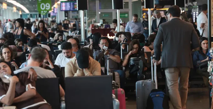 Pane em Congonhas: Aeroporto funcionará até meia-noite após cancelamentos e atrasos em voos
